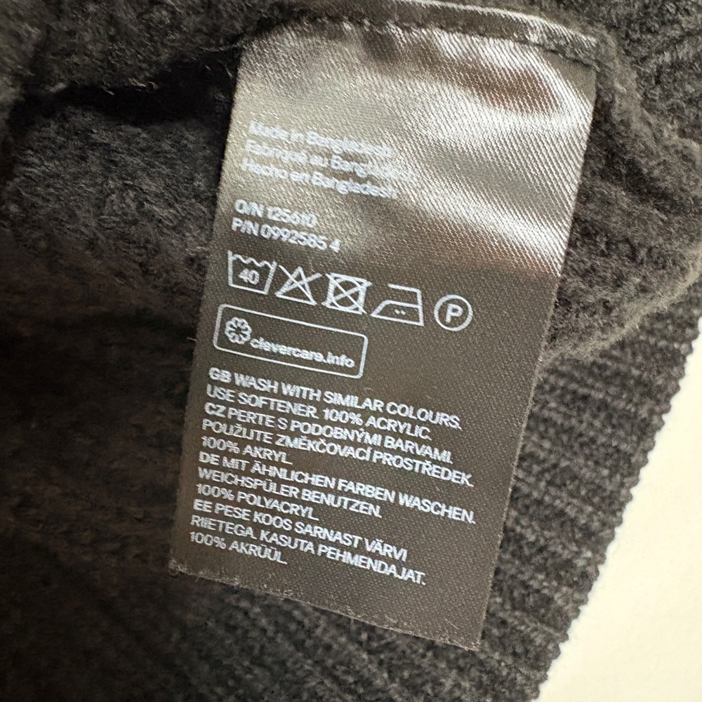 H&M Black Ribbed Knit Vest - Picture 4 of 4